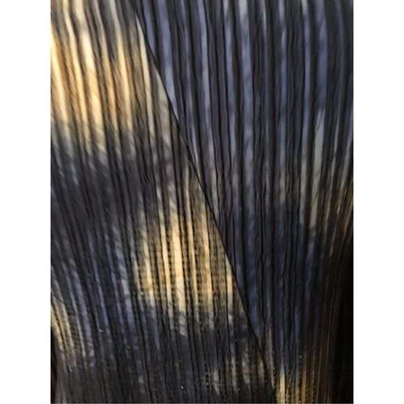 Adore blue and beige asymmetrical popover blouse - Picture 3 of 10